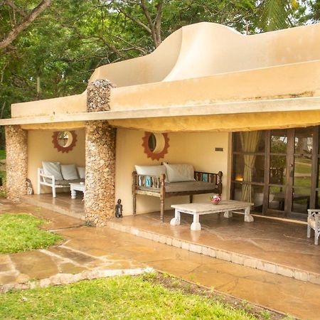 Eleven Pearl Boutique Hotel & Spa Diani Beach Zewnętrze zdjęcie
