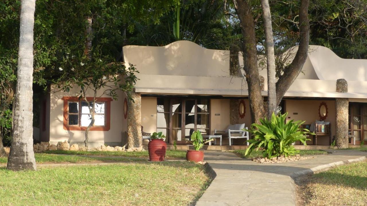 Eleven Pearl Boutique Hotel & Spa Diani Beach Zewnętrze zdjęcie