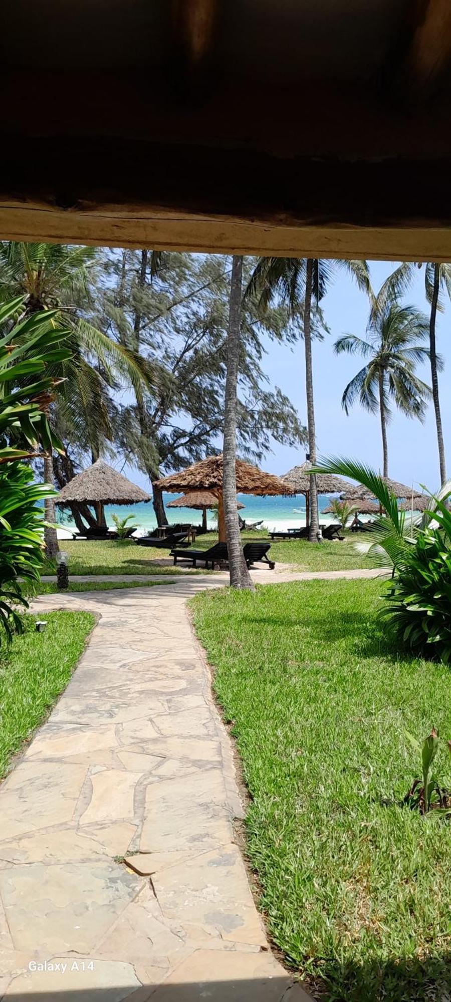 Eleven Pearl Boutique Hotel & Spa Diani Beach Zewnętrze zdjęcie